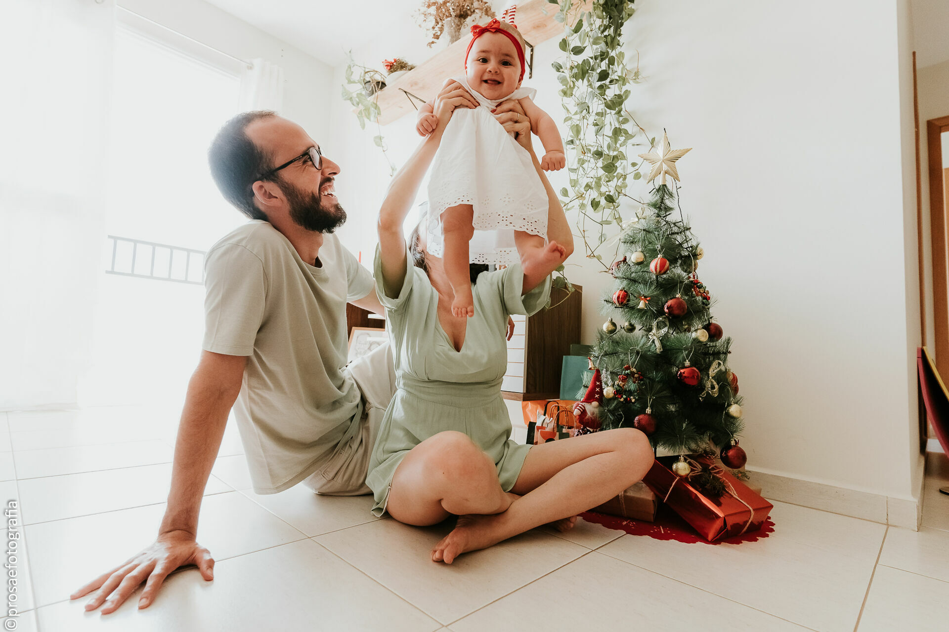 Foto Ensaio de Natal Caseiro em SJC -SP Foto Ensaio de Natal Caseiro em SJC -SP - Imagem 4