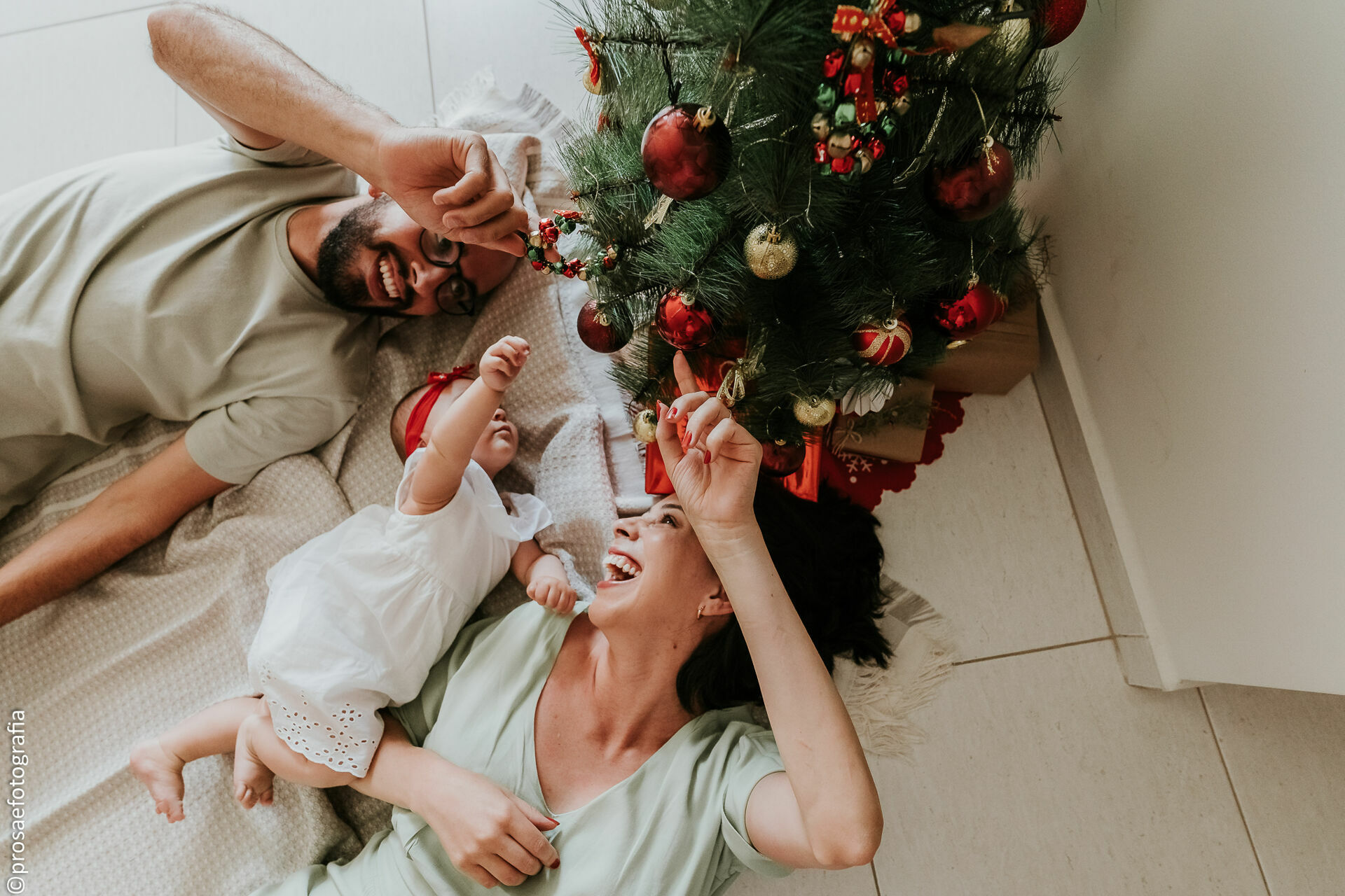 Foto Ensaio de Natal Caseiro em SJC -SP Foto Ensaio de Natal Caseiro em SJC -SP - Imagem 9