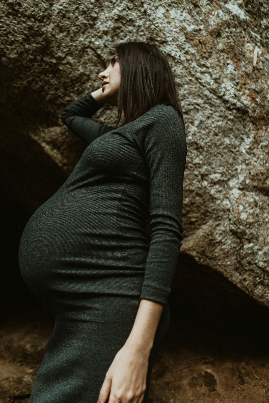 Foto Inspirações de poses para gestantes na natureza Foto Inspirações de poses para gestantes na natureza - Imagem 0